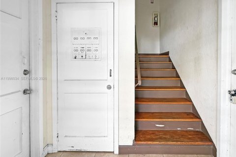 Купить коммерческую недвижимость в Корал-Гейблс, Флорида 334.45м2, № 2063433 - фото 6