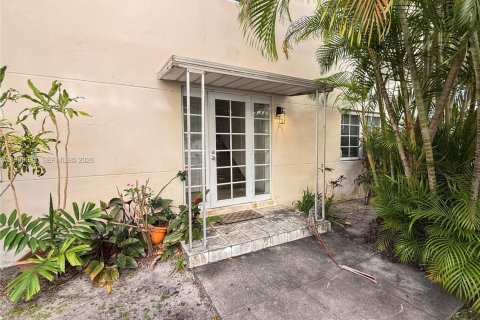 Купить коммерческую недвижимость в Корал-Гейблс, Флорида 334.45м2, № 2063433 - фото 3