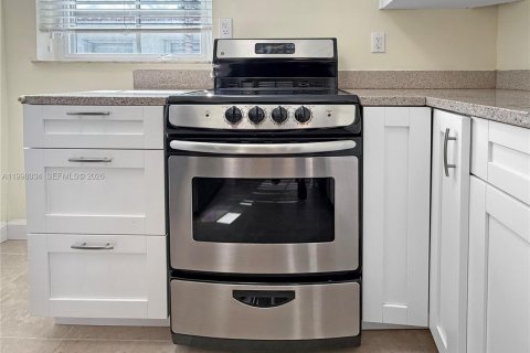 Купить коммерческую недвижимость в Корал-Гейблс, Флорида 334.45м2, № 2063433 - фото 16