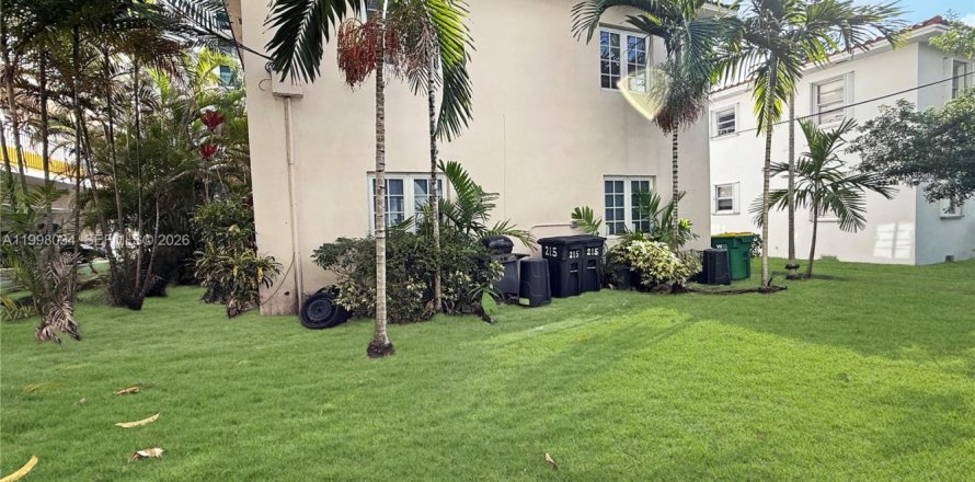 Коммерческая недвижимость в Корал-Гейблс, Флорида 334.45м2 № 2063433