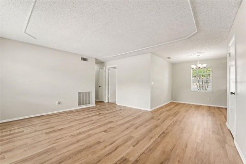 Купить виллу или дом в Тампа, Флорида 6 комнат, 103.12м2, № 2222574 - фото 5