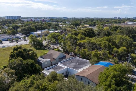 Commercial property in Miami, Florida № 1962570 - photo 24