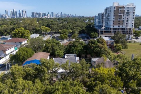 Commercial property in Miami, Florida № 1962570 - photo 22