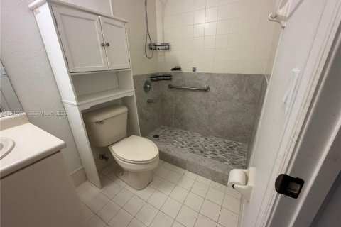 Снять в аренду квартиру в Хомстед, Флорида 3 спальни, 109.81м2, № 1995783 - фото 14