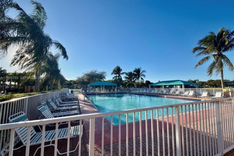 Снять в аренду квартиру в Хомстед, Флорида 3 спальни, 109.81м2, № 1995783 - фото 30