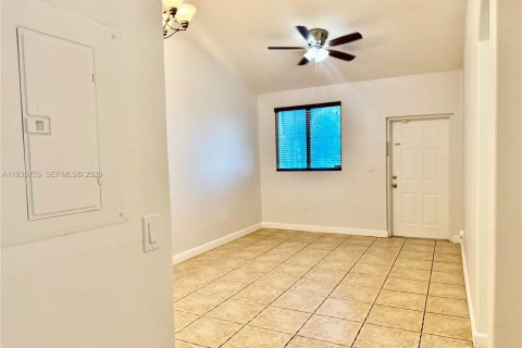 Снять в аренду квартиру в Хомстед, Флорида 3 спальни, 109.81м2, № 1995783 - фото 27