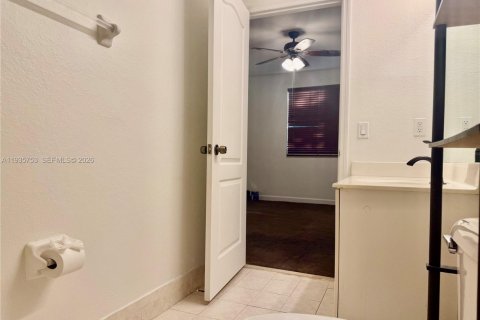 Снять в аренду квартиру в Хомстед, Флорида 3 спальни, 109.81м2, № 1995783 - фото 17