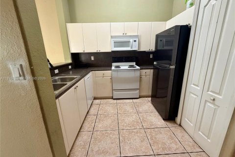 Снять в аренду квартиру в Хомстед, Флорида 3 спальни, 109.81м2, № 1995783 - фото 8