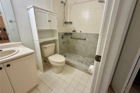 Снять в аренду квартиру в Хомстед, Флорида 3 спальни, 109.81м2, № 1995783 - фото 13