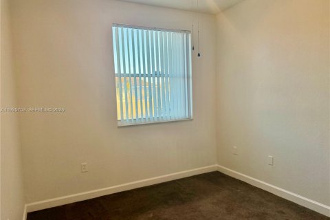 Снять в аренду квартиру в Хомстед, Флорида 3 спальни, 109.81м2, № 1995783 - фото 20