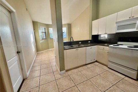 Снять в аренду квартиру в Хомстед, Флорида 3 спальни, 109.81м2, № 1995783 - фото 5