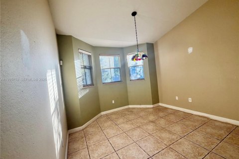 Снять в аренду квартиру в Хомстед, Флорида 3 спальни, 109.81м2, № 1995783 - фото 6