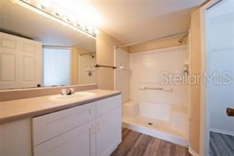 Condo in Orlando, Florida, 2 bedrooms  № 2234422 - photo 26