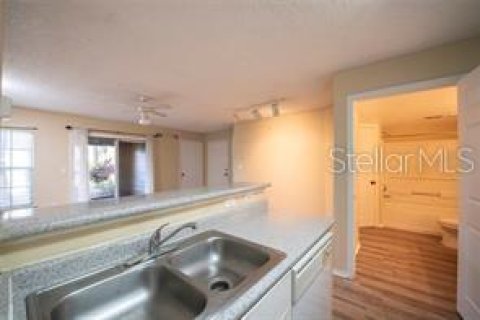 Condo in Orlando, Florida, 2 bedrooms  № 2234422 - photo 20