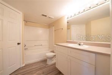 Condo in Orlando, Florida, 2 bedrooms  № 2234422 - photo 23