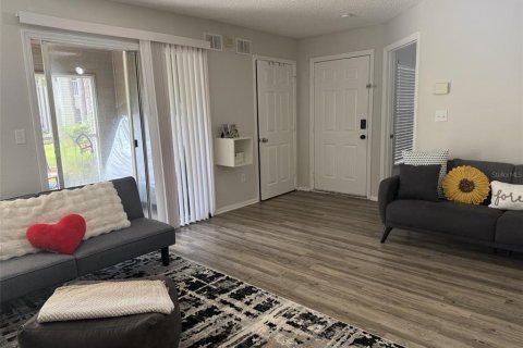Condo in Orlando, Florida, 2 bedrooms  № 2234422 - photo 7