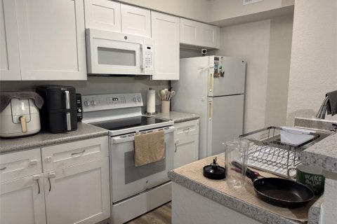 Condo in Orlando, Florida, 2 bedrooms  № 2234422 - photo 8