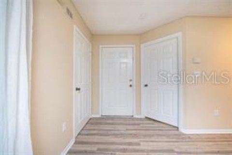 Condo in Orlando, Florida, 2 bedrooms  № 2234422 - photo 22