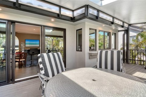 House in Longboat Key, Florida 2 bedrooms, 294.59 sq.m. № 1831552 - photo 27