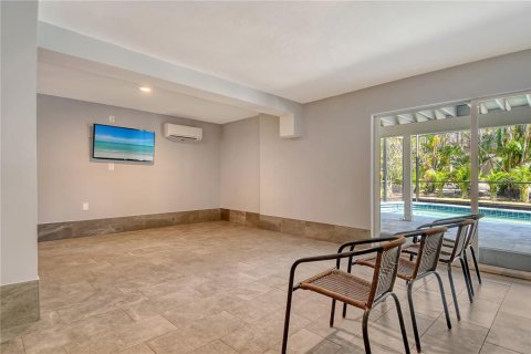 House in Longboat Key, Florida 2 bedrooms, 294.59 sq.m. № 1831552 - photo 24