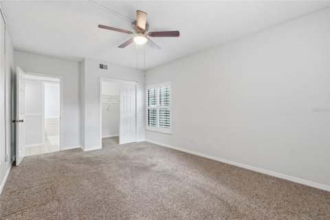Condo in Altamonte Springs, Florida, 3 bedrooms № 2157385 - photo 9