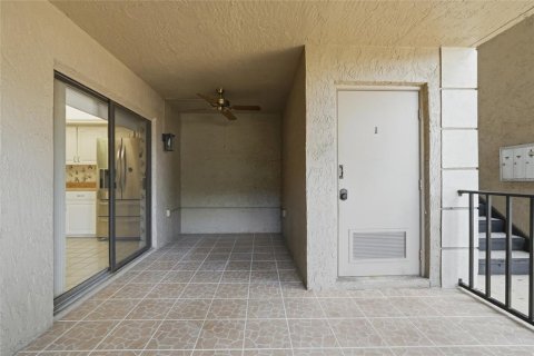 Condo in Altamonte Springs, Florida, 3 bedrooms № 2157385 - photo 16
