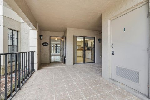 Condo in Altamonte Springs, Florida, 3 bedrooms № 2157385 - photo 15