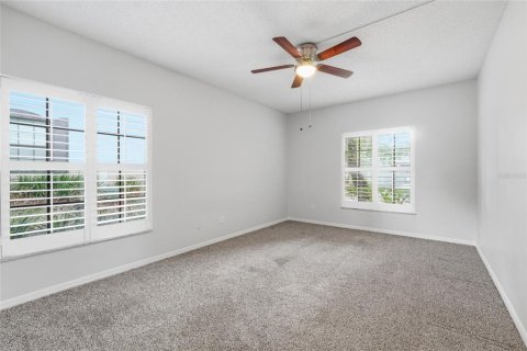 Condo in Altamonte Springs, Florida, 3 bedrooms № 2157385 - photo 8