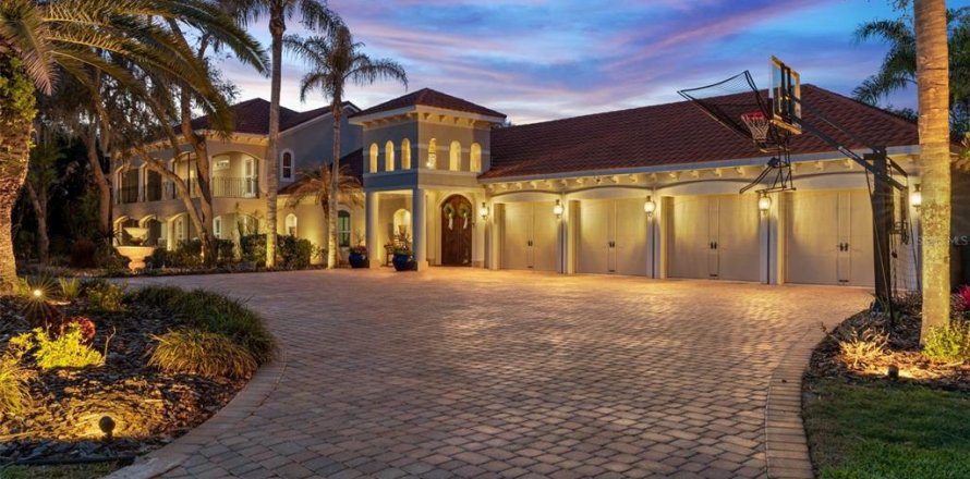 Casa en Port Orange, Florida 5 dormitorios, 541.16 m2 № 2215743