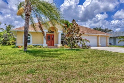 Casa en venta en Rotonda, Florida, 3 dormitorios, 189.71 m2 № 1767672 - foto 2