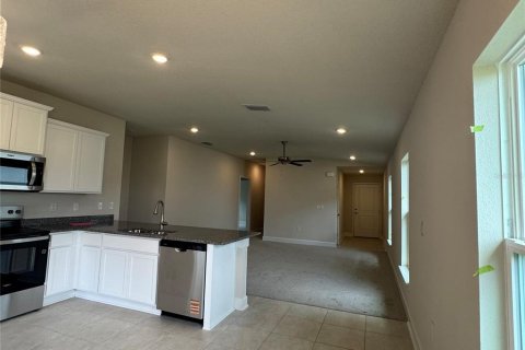 House in Saint Cloud, Florida 3 bedrooms, 131.46 sq.m. № 1819479 - photo 8