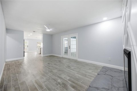 House in Tampa, Florida 3 bedrooms, 134.34 sq.m. № 2338905 - photo 14