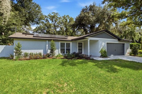 House in Tampa, Florida 3 bedrooms, 134.34 sq.m. № 2338905 - photo 2