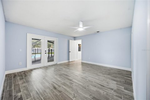 House in Tampa, Florida 3 bedrooms, 134.34 sq.m. № 2338905 - photo 18