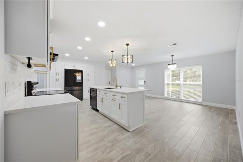 House in Tampa, Florida 3 bedrooms, 134.34 sq.m. № 2338905 - photo 11