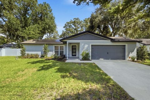 House in Tampa, Florida 3 bedrooms, 134.34 sq.m. № 2338905