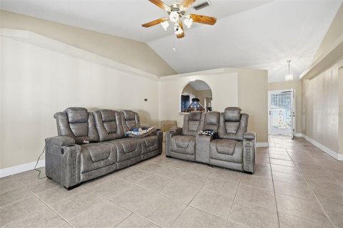 Casa en venta en Mascotte, Florida, 3 dormitorios, 119.75 m2 № 2238324 - foto 8