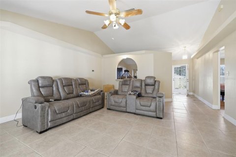 Casa en venta en Mascotte, Florida, 3 dormitorios, 119.75 m2 № 2238324 - foto 6