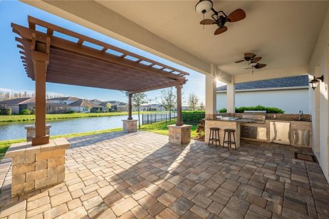 Casa en alquiler en Wesley Chapel, Florida, 4 dormitorios, 374.67 m2 № 1846675 - foto 4