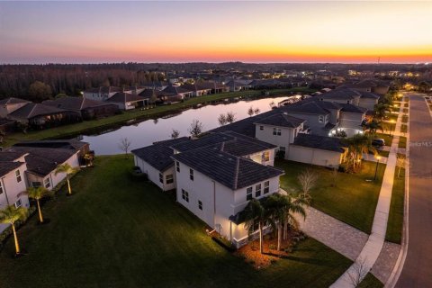 Casa en alquiler en Wesley Chapel, Florida, 4 dormitorios, 374.67 m2 № 1846675 - foto 3