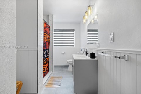 Снять в аренду виллу или дом в Окленд-Парк, Флорида 4 спальни, 112.41м2, № 2056884 - фото 9