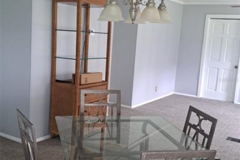 House in Okeechobee, Florida 3 bedrooms, 185.8 sq.m. № 2122976 - photo 9