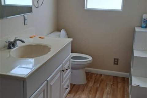 House in Okeechobee, Florida 3 bedrooms, 185.8 sq.m. № 2122976 - photo 12