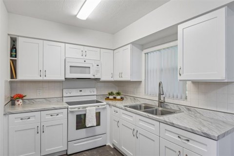 Casa en venta en Seffner, Florida, 3 dormitorios, 118.17 m2 № 2383788 - foto 15
