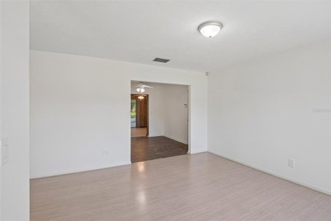 Casa en venta en Seffner, Florida, 3 dormitorios, 118.17 m2 № 2383788 - foto 7