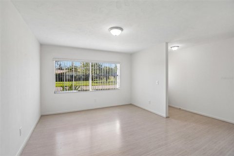 Casa en venta en Seffner, Florida, 3 dormitorios, 118.17 m2 № 2383788 - foto 6