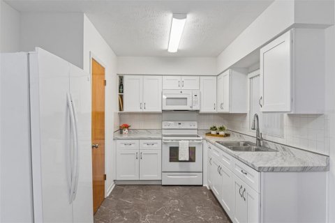 Casa en venta en Seffner, Florida, 3 dormitorios, 118.17 m2 № 2383788 - foto 13