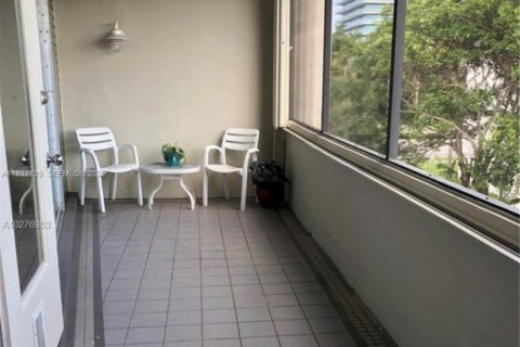 Copropriété à vendre à Bal Harbour, Floride: 1 chambre, 91.6 m2 № 2088956 - photo 18