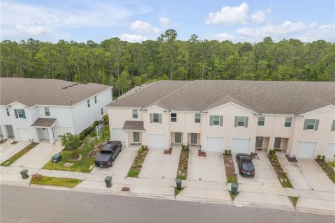Townhouse in Daytona Beach, Florida 3 bedrooms, 153.85 sq.m. № 2106666 - photo 9