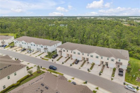 Townhouse in Daytona Beach, Florida 3 bedrooms, 153.85 sq.m. № 2106666 - photo 12